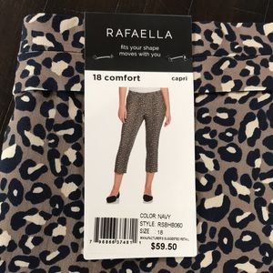 Leopard Print Rafaella Capris (sz. 18)